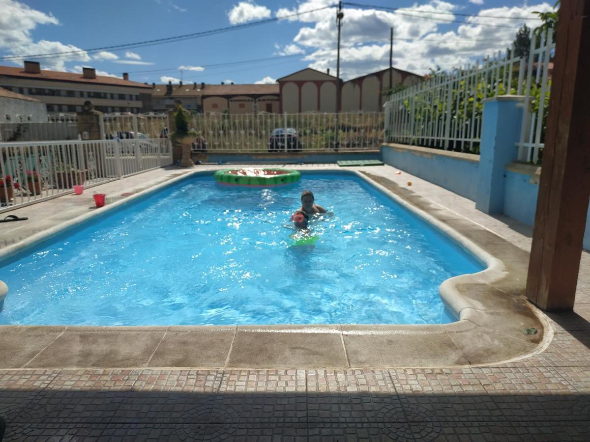 Alesanco Pension Jauja מראה חיצוני תמונה